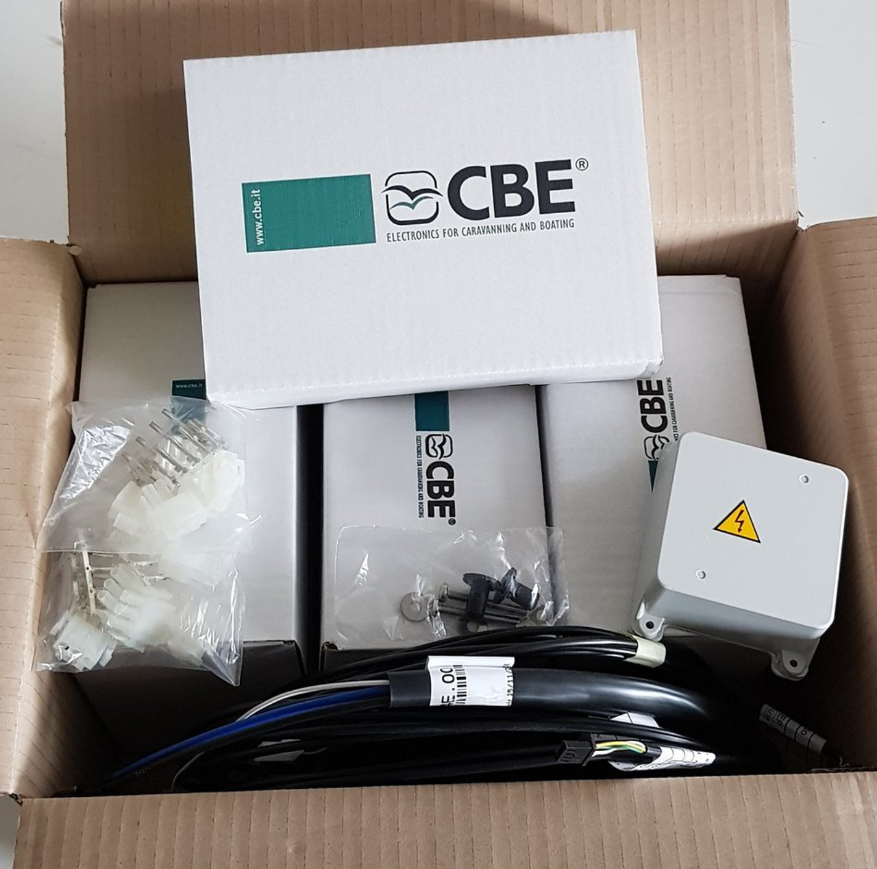 CBE PC 210 Complete Campervan Power Management System CBE PC 210 Complete Campervan Power Management System -victronenergy shop 2104 05108.1558686995