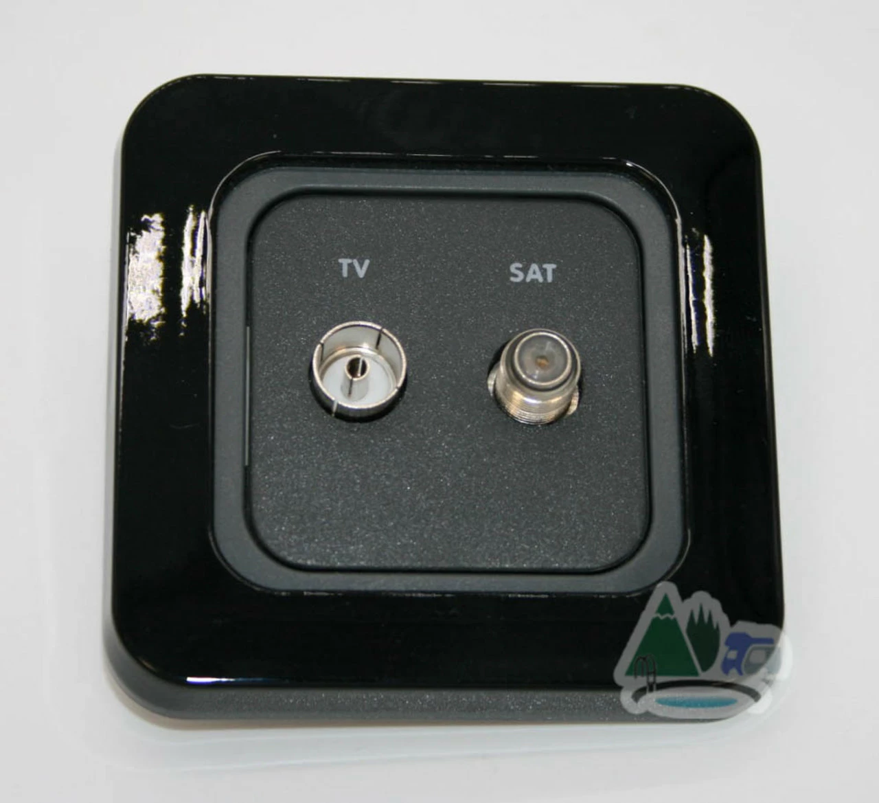CBE TV And Satellite Socket - Image 4