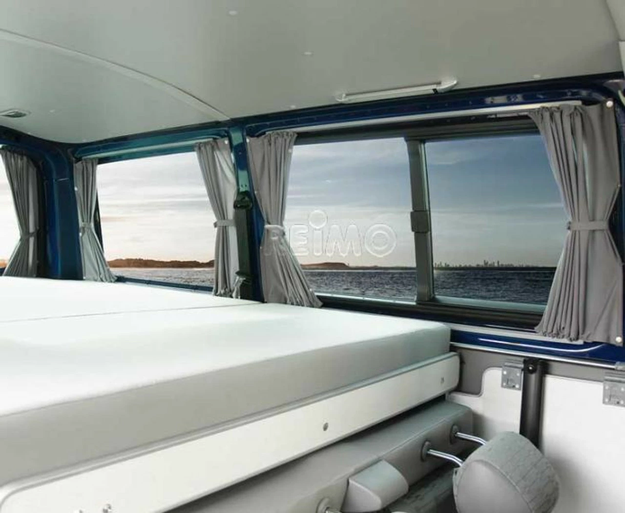 Reimo 5 Piece VW T5 And T6 Campervan Complete Curtain Set And Rail - Tailgate