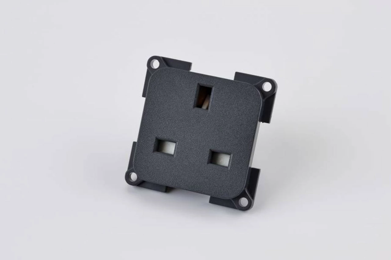 CBE 230v 3 Pin 13A Socket