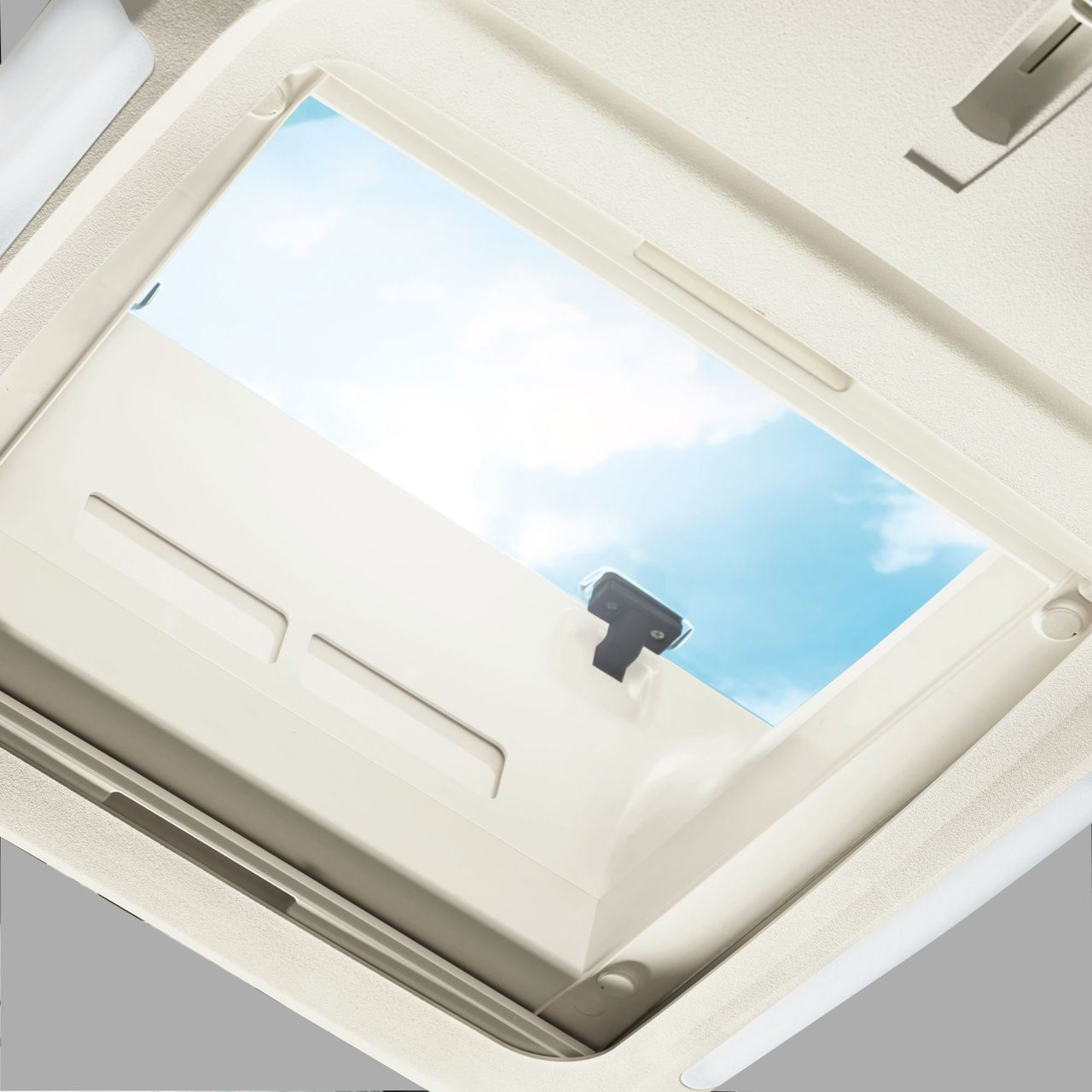 Dometic Freshlight 2200 Caravan Motorhome Air Conditioner Dometic Freshlight 2200 Caravan Motorhome Air Conditioner -victronenergy shop fl2200 9102900165 74413.1513009426